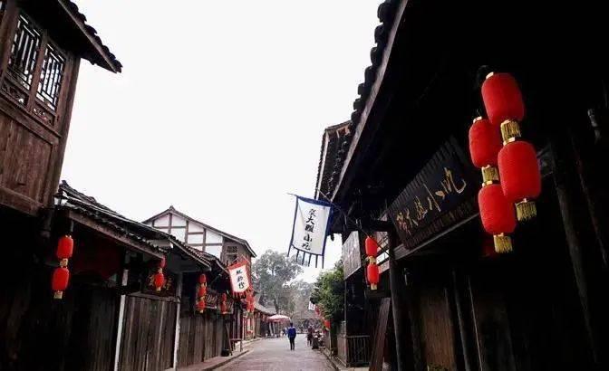 松江学子雪雕作品在哈尔滨出圈，国际大赛获奖